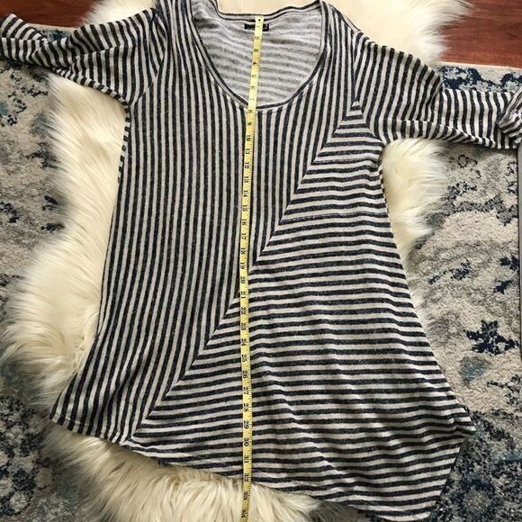 Ophilia Asymmetrical Tunic Blue and White Size 3 - Picture 8 of 10